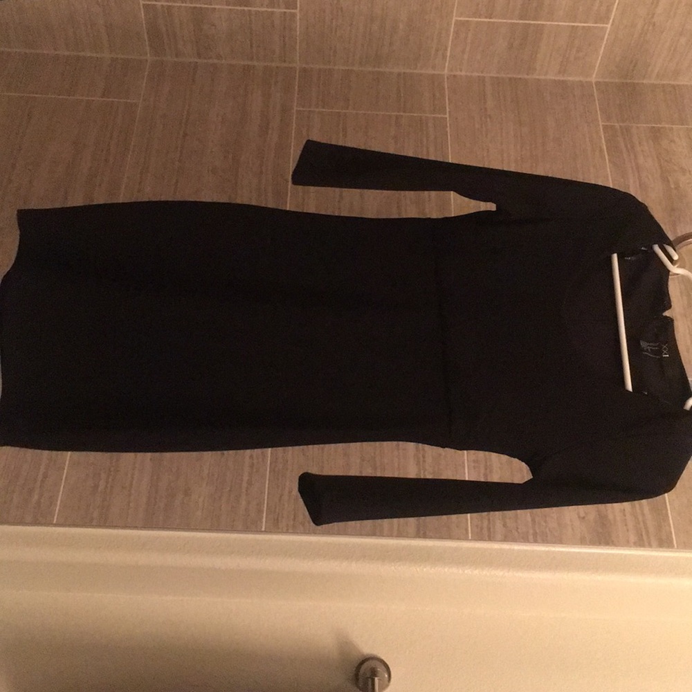 Perfect 3/4 sleeve little black dress